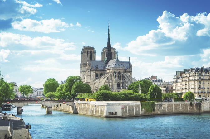 45 minutes Notre Dame de Paris Audio-guided Tour