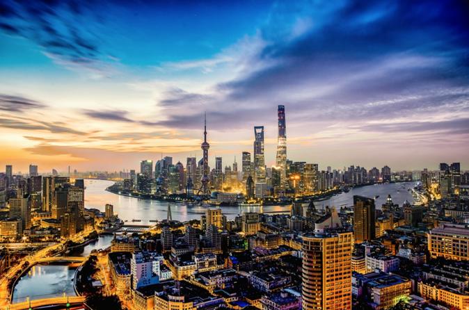 Private Shore Day Tour with Shanghai City Highlights and Zhujiajiao Water Town