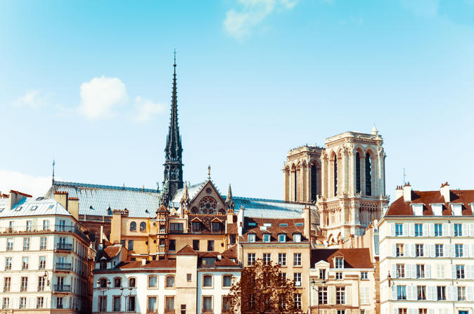 Heart of Paris Tour: Notre-Dame and Ile de la Cite with Wine Tasting