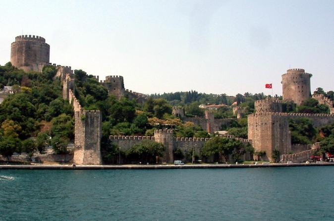 Private Tour: Rumeli Fortress and Anadolu Fortress from Istanbul