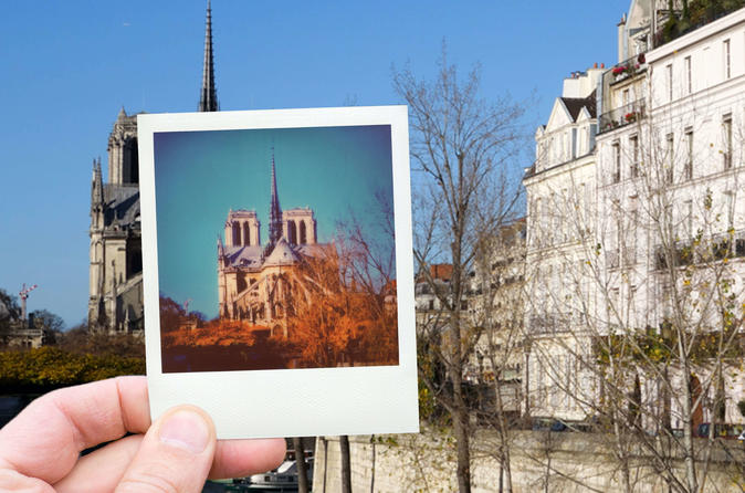 Paris Vintage Photo Tour With a Polaroid Camera