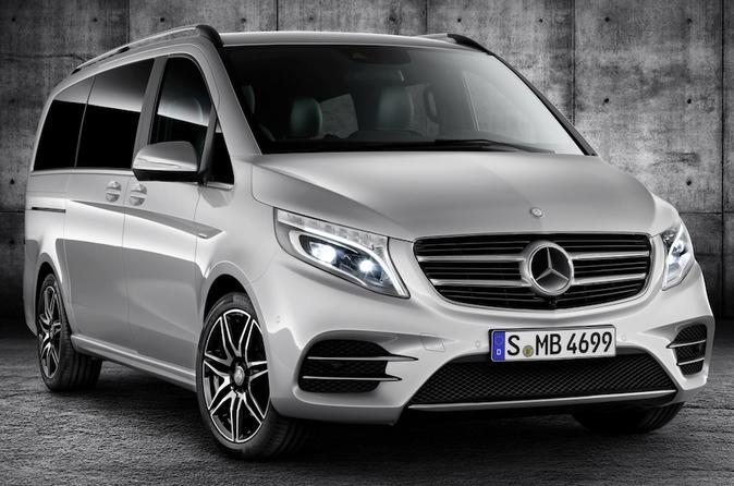 Paris Airport CDG Round-Trip Private Transfers in Luxury Van