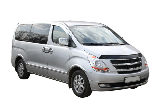 Transfer in private Minivan from Madrid City to Airport