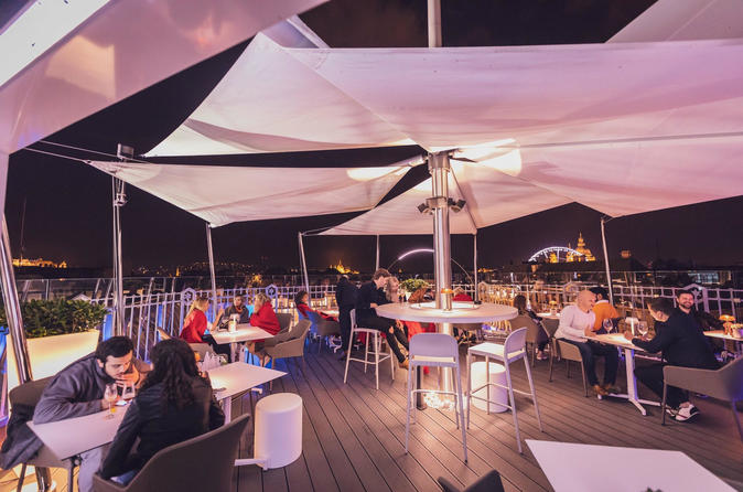Premium roof top wine tasting with wine expert