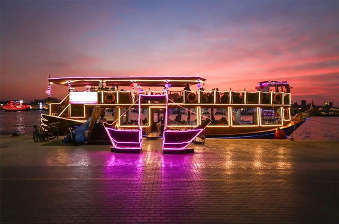 Dhow Cruise Dinner with Live Entertainment