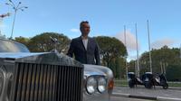 Tour en Madrid en un exclusivo y clásico coche Rolls Royce