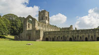 Yorkshire Dales and Fountains Abbey Small-Group Day Tour from York