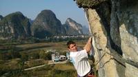 4-Hour Small Group Rock Climbing Tour in Yangshuo