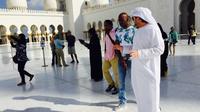 Sheikh Zayed Mosque Private Tour with Emirati Guide