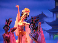 Xi\'an Dumpling Banquet and Tang Dynasty Show