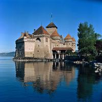Montreux, Château de Chillon, and Chaplin\'s World Day Winter Trip from Geneva