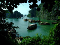 Private Tour: 4-Day Hanoi Highlights and Halong Bay Cruise