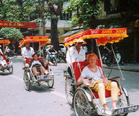 Private Tour: Hanoi City Full-Day Tour including Cyclo Ride