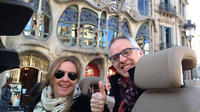 Barcelona Guided Tour in a Convertible