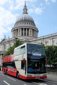 Marvel at St Paul's Cathedral on a hop-on hop-off London tour