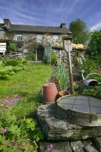3-Day Beatrix Potter Experience in Lake District Including Lakeland Tour and Lake Cruise