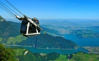 Excursión desde Zúrich a Lucerna y Stanserhorn: viaje en funicular