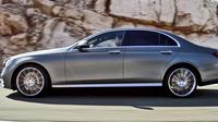 Arrival Private Transfer Madrid Airport MAD to Avila in a Business Car Private Car Transfers