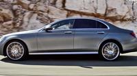 Stockholm City Departure Private Transfer to Stockholm Arlanda ARN Airport in Business Car Private Car Transfers
