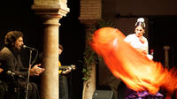 Noche de tapas y flamenco en el casco antiguo de Sevilla