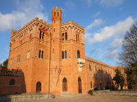 Small-Group Chianti Wine-Tasting and Castles Trip from Siena