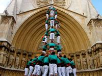 Catalan Culture Half-Day Tour from Barcelona: Wine and Cava Tasting and Human Tower Festival
