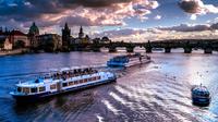 Crucero de 1 hora por Praga: el mejor recorrido por el río Moldava