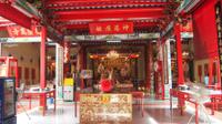 Small-Group Chinatown Walking Tour Including Sampeng Market