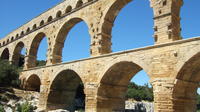 Half-Day Small Group Tour to Orange and Chateauneuf du Pape Including Pont du Gard from Avignon
