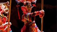 Private Beijing Night Tour: Acrobatic Show and Peking Duck Dinner