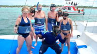 Crucero con alcohol en Punta Cana: snorkel, bar y entretenimiento
