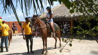 Notable aventura a caballo en Punta Cana y Playa Macao