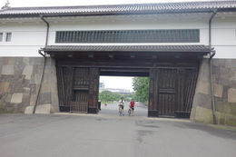 Photo of bicycle tour in Tokyo Towards the end of our day cycling, my husband and I have just been to see the Imperial Palace. , lalock3 - August 2016