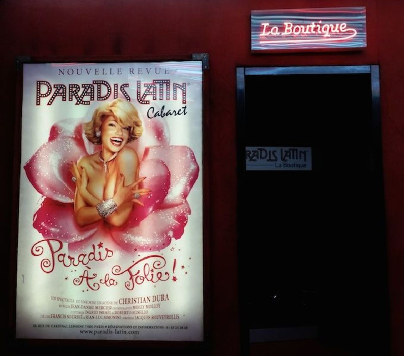 Paradis Latin Entrance