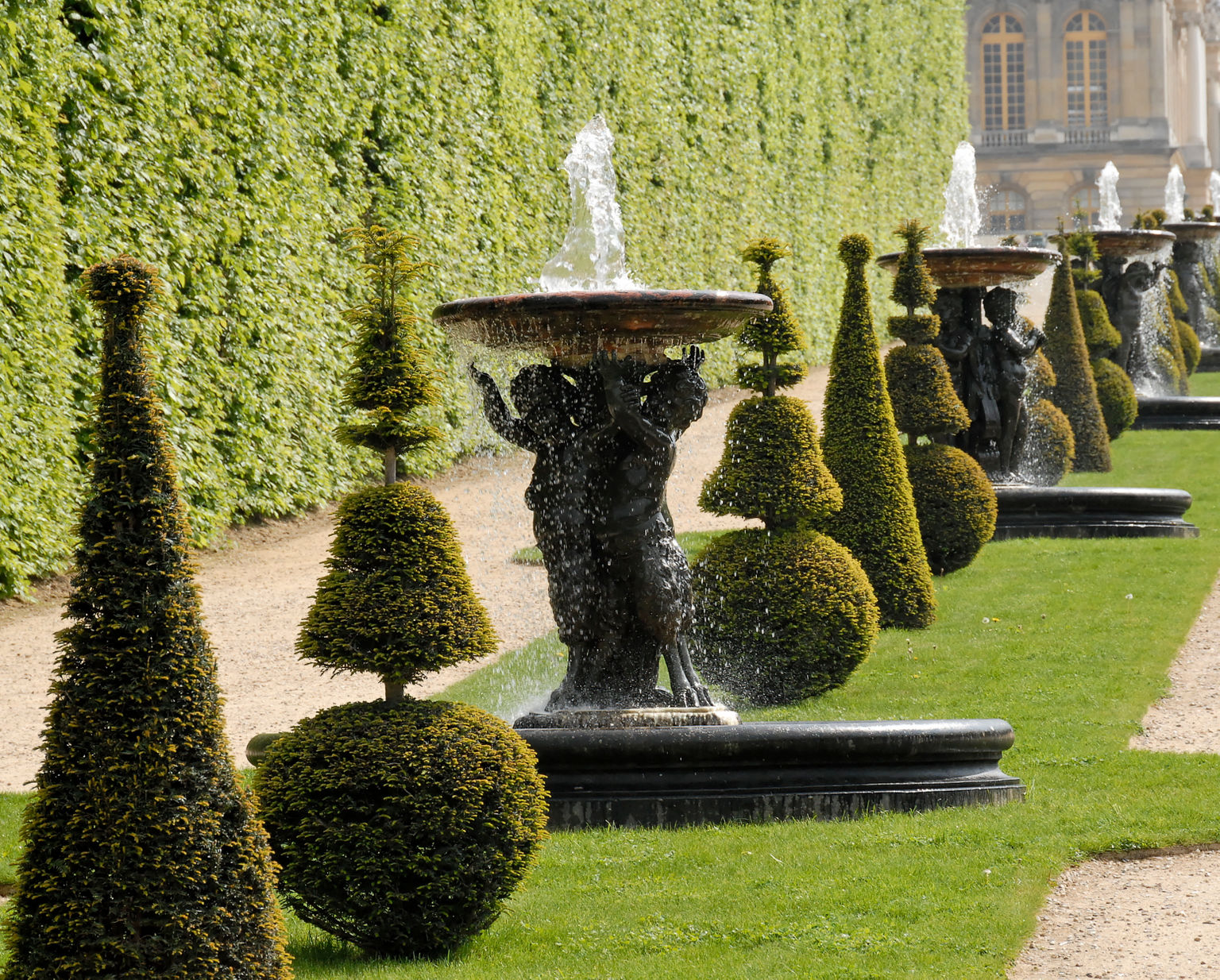 Versaille gardens.jpg