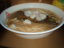 Photo of Famous Food The popular 虾爆鳝面 ( noodles with fried eel slices and shrimps ), signature dish from the famous 奎元馆 restaurant, Hangzhou's most established and renowned noodle house , wolfman mao - January 2014