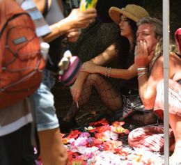 Photo of Just sittin' At the Bangalow Markets again. It's a great location, and there are so many natural product stalls that it seems every hippie in the region turns up. These guys were selling leis, as far as I could ... , ROD C - January 2011