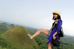 Photo of Take a creative photo with the Chocolate Hills Being fun and wacky on the tour, Bing - January 2013