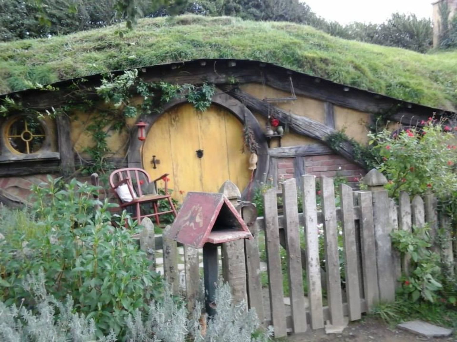 Hobbiton village 4 3910GS39OH_GS39H.jpg