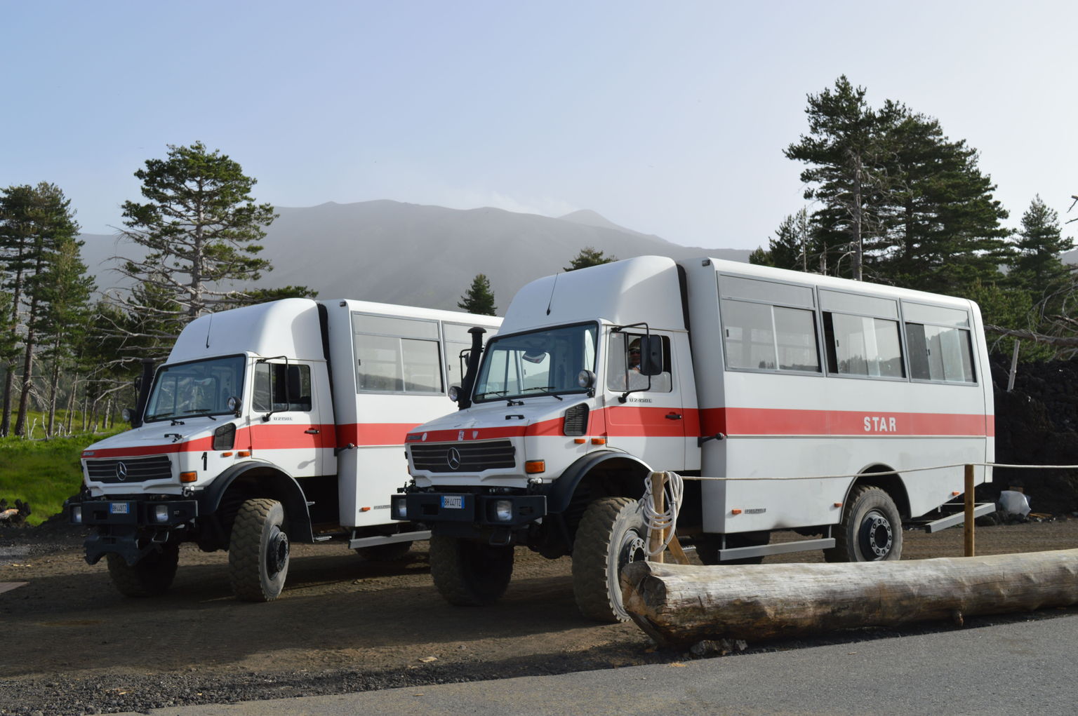 Mount Etna Jeep/bus