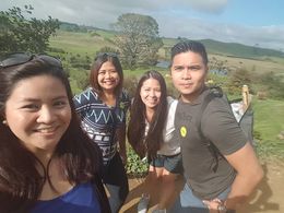 Photo of Guammies in Hobbiton My friends and I in front of the Party Tree before heading to Bag End : , Clariza Mae G. R - May 2016
