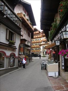 Photo of Inside the St. Wolfgang's old town There's a nice cookies shop in this city., Maria natalina S - August 2009