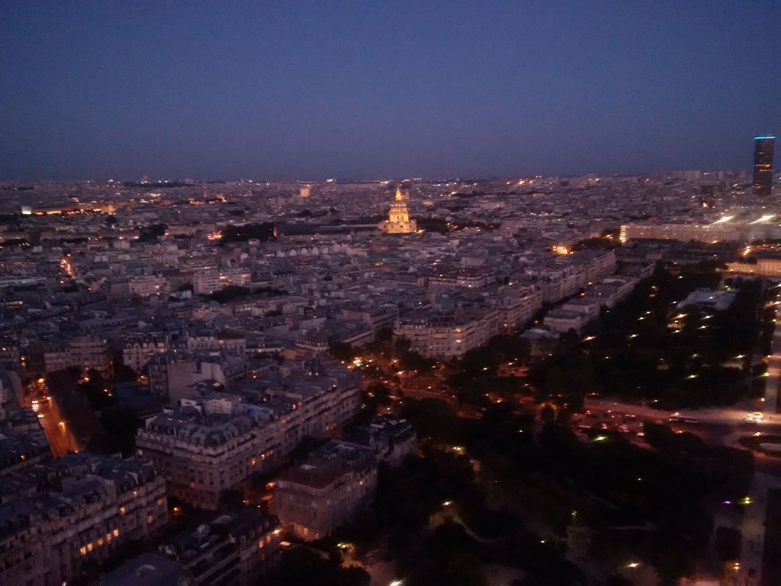 Sunset tour of the Eiffel Tower