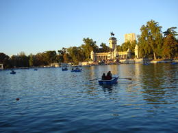 Photo of Row boats on the lake at Parque del Buen Retiro Row boats on the lake at Parque del Buen Retiro, Cat - January 2012