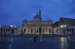 Photo of St Peters Square at daybreak We arrived early to meet our guide and got this great photo as day broke over Rome , Tom and Josiane - October 2015