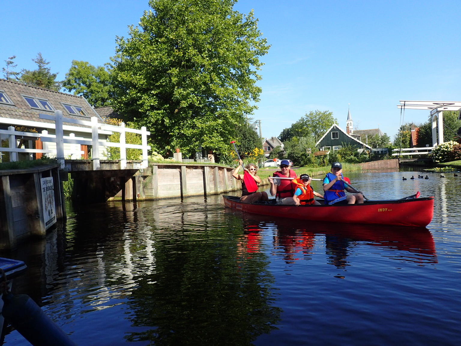 best way to see the canals