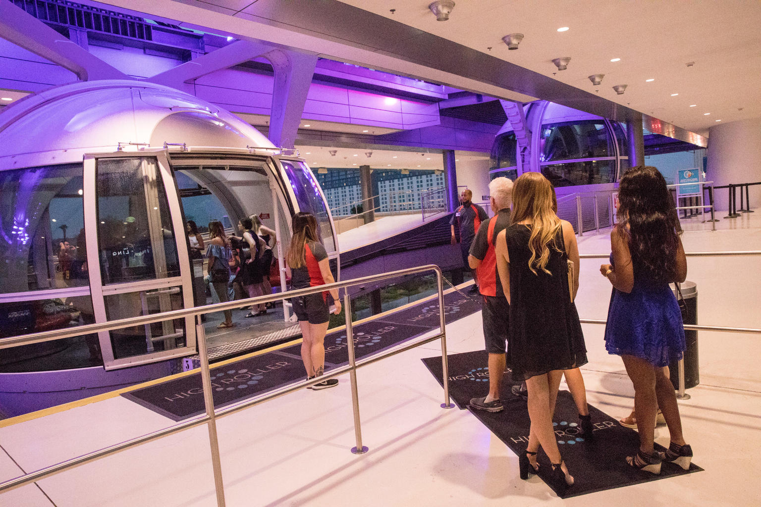 Happy hour on The High Roller at The LINQ