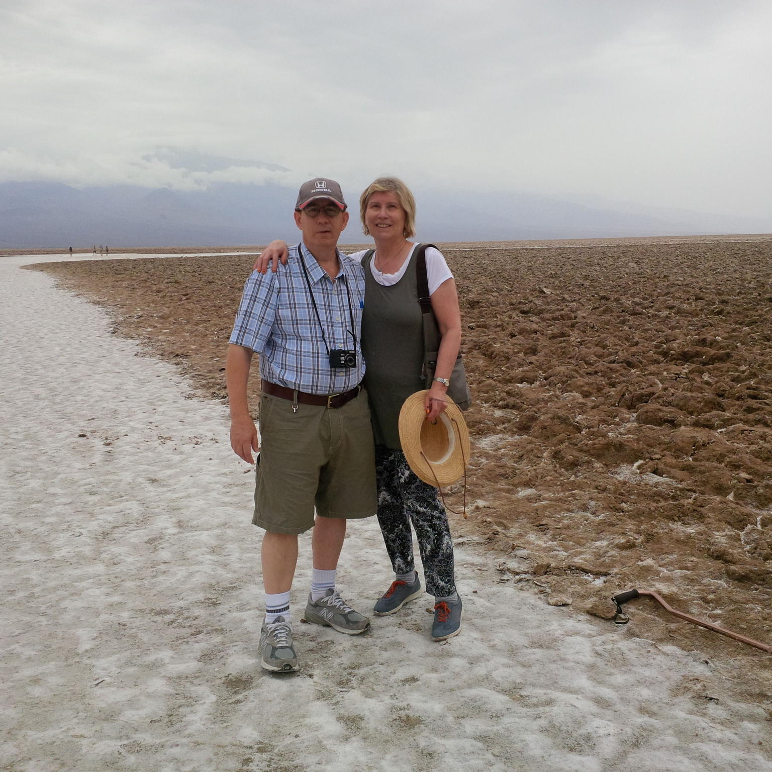 Death Valley in the Summer�K.a perfect cloudy day and a walk onto the flats!