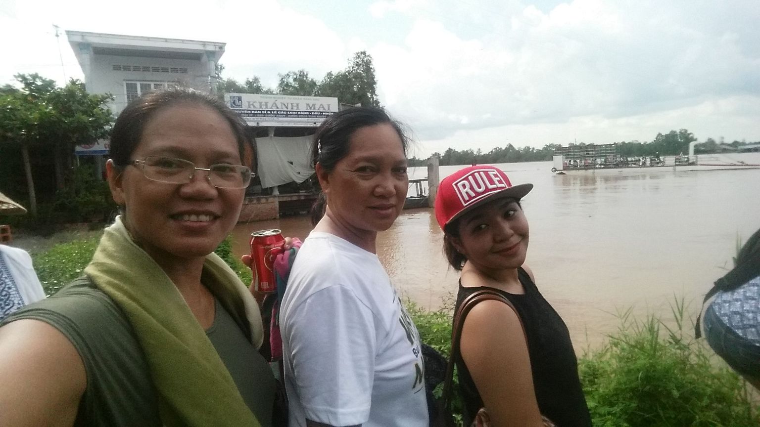 Leaving the village in Mekong River