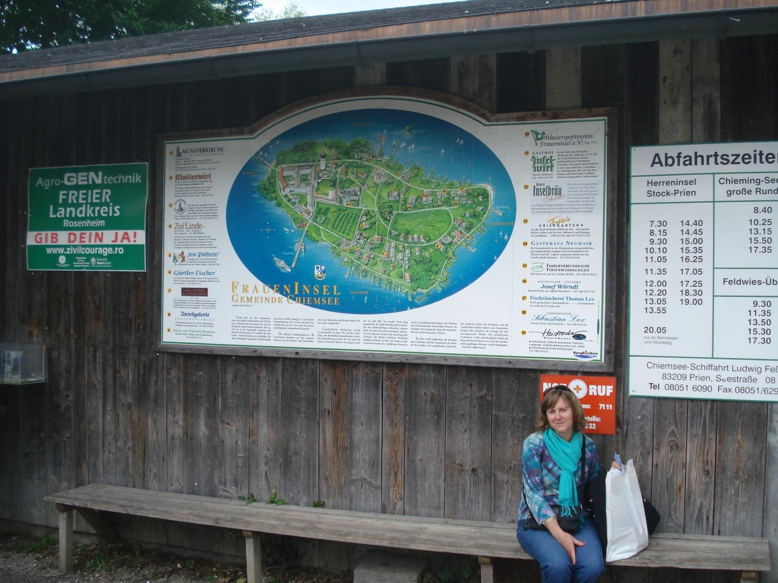 Whating for the next boat at Fraueninsel Island